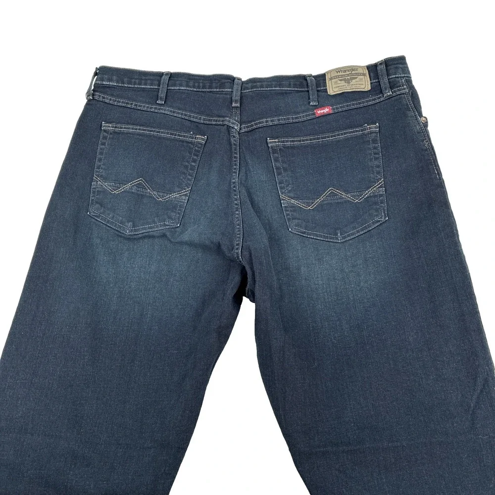 New Mens Wrangler Five Star Premium Straight Jeans Size 40x30 NWT